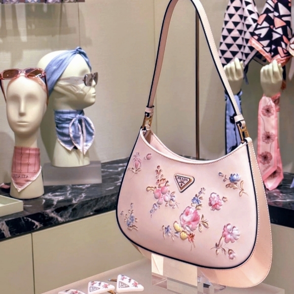 💯🩷PRADA CLEO🩷Hobo bag purse in pink nude - Picture 11 of 11